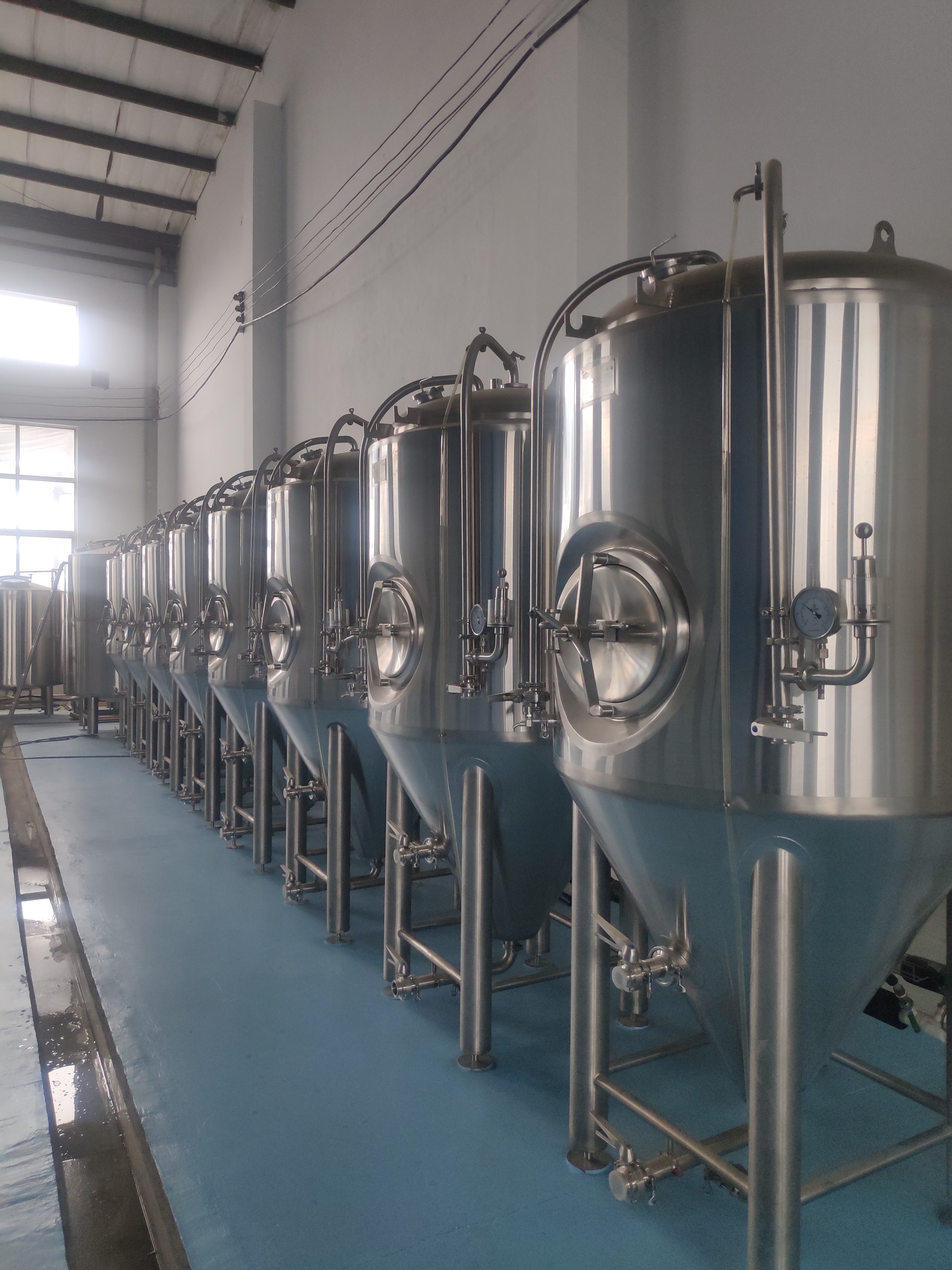 陕西铜川精酿啤酒厂