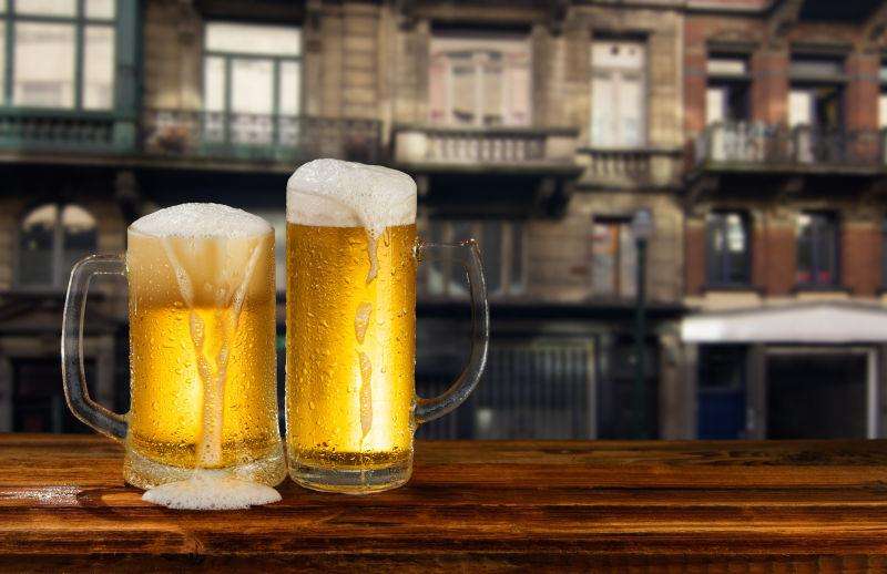 精酿啤酒,啤酒厂,开办啤酒厂，啤酒泡沫